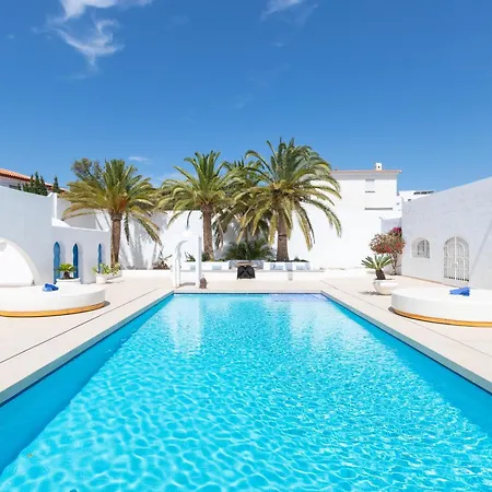 Pacifico Shared Pool Special Place